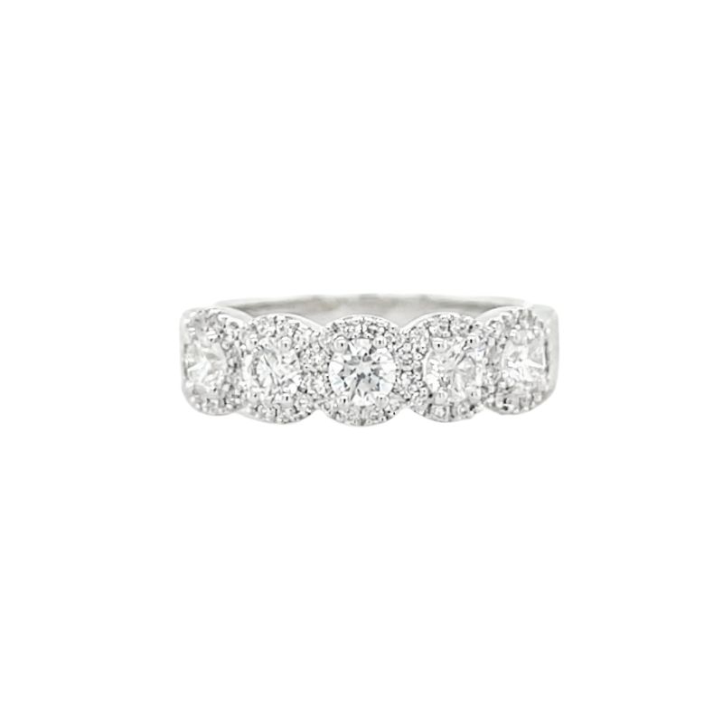 Scalloped Pavé Diamond Wedding Band