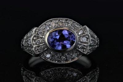 Estate Oval Tanzanite Fashion Ring With Diamond Accents