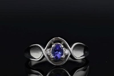Estate Oval Tanzanite Ring 14K White Gold
