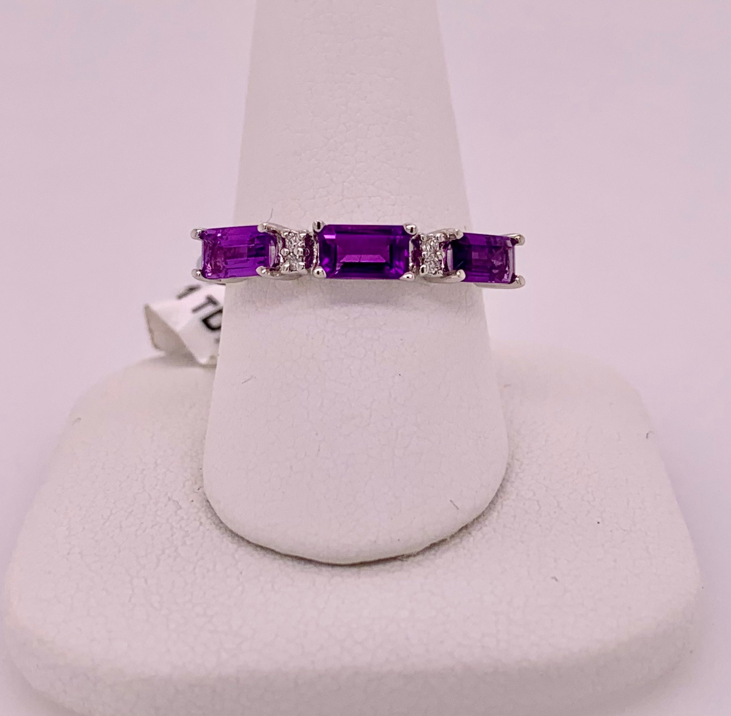 14K Gold Amethyst & Diamond Ring