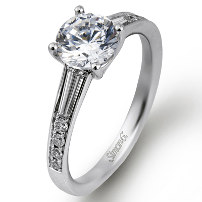 Round-cut Engagement Ringin 18k Gold with Diamonds