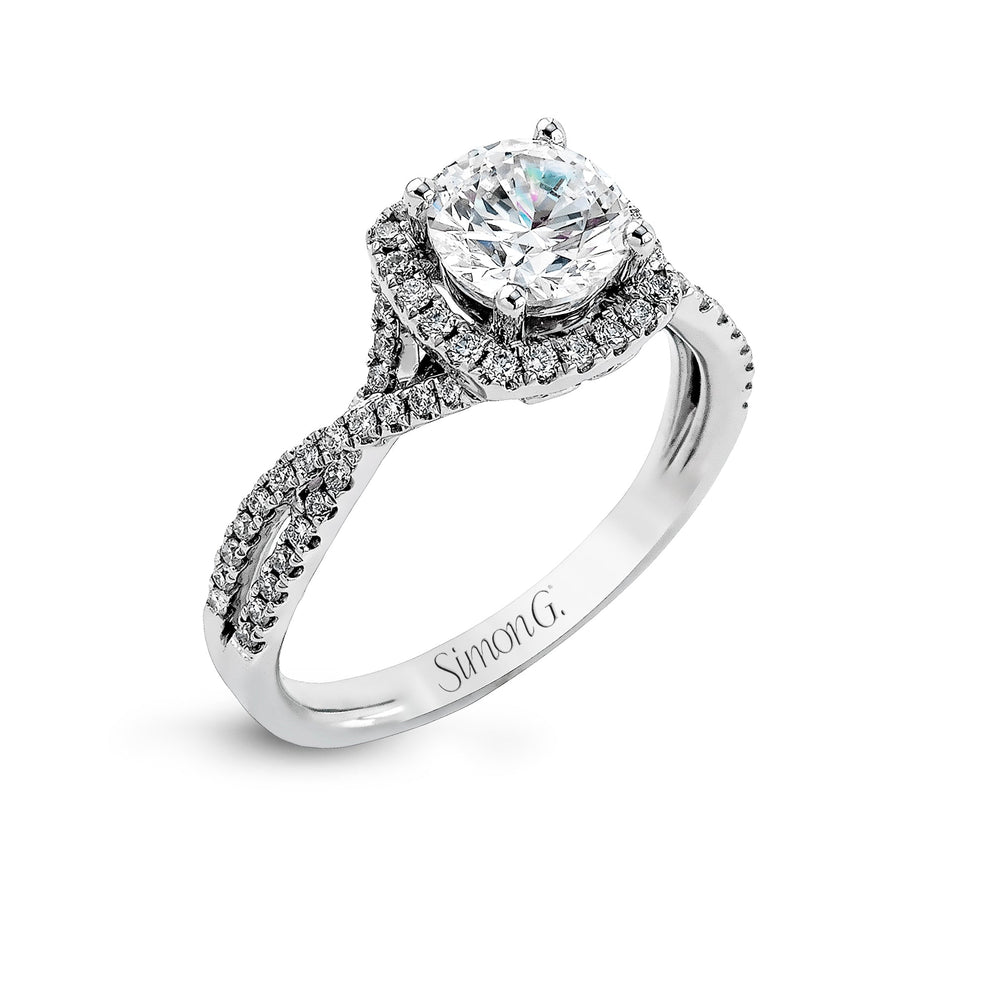Round-cut Halo Engagement Ring in 18k Gold with Diamonds